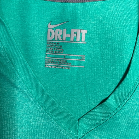 Nike workout T-Shirt. Wore it only a few times. Looks brand new. - Picture 2 of 5